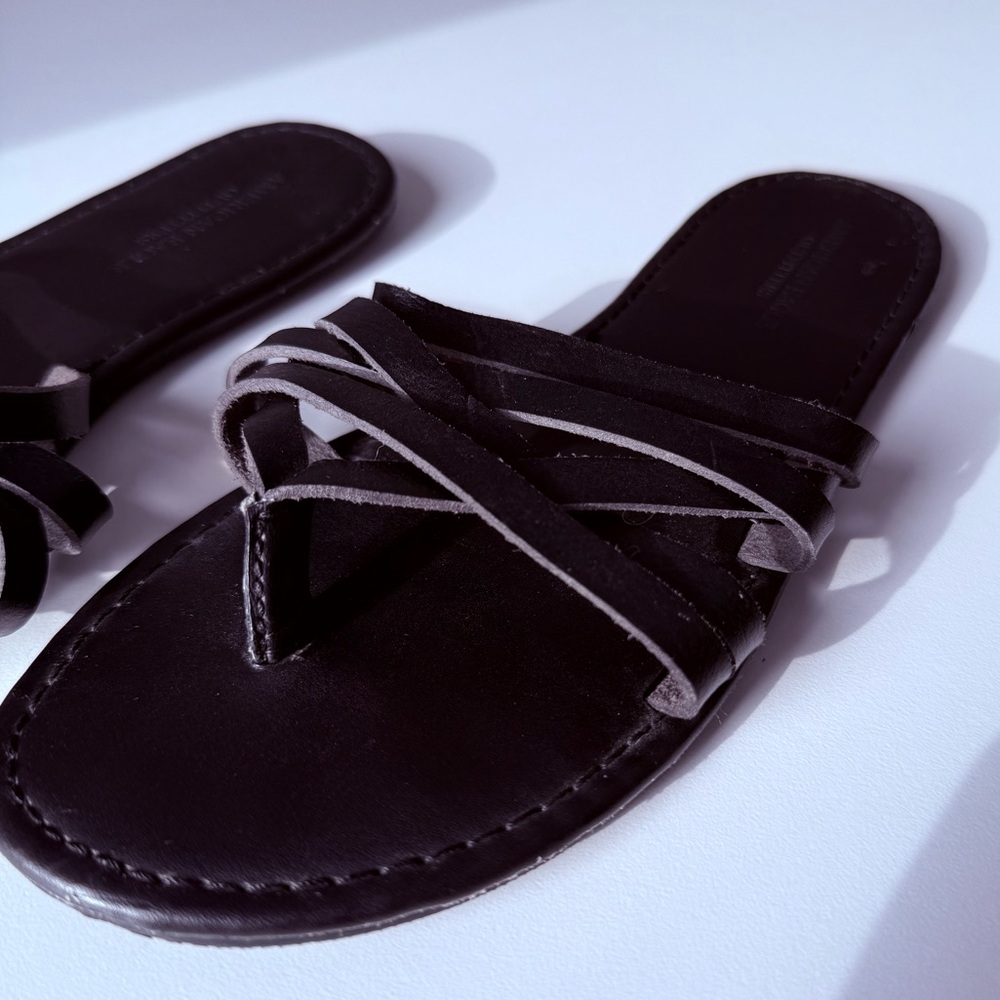 American Eagle Outfitters Strappy Flat Sandals - Size 8